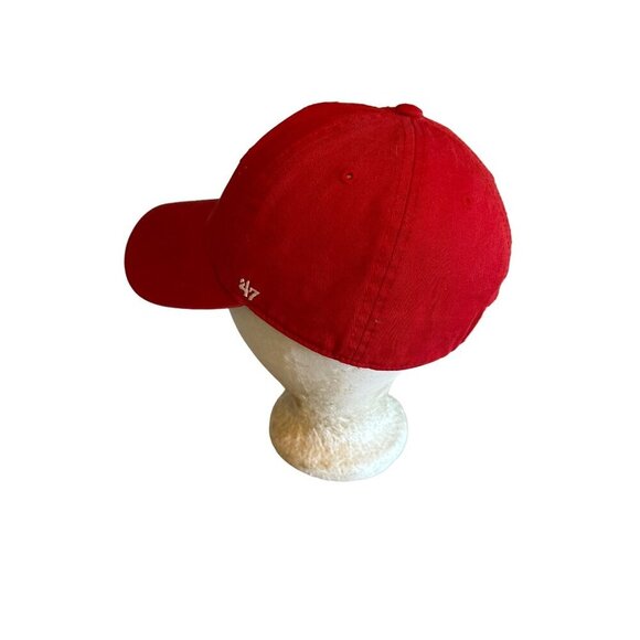 Wisconsin Badgers Small Red Baseball Cap With Embroidered Logo - Picture 3 of 7